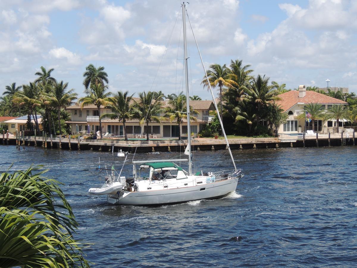Aqua Mar Condos Pompano Beach Eksteriør billede